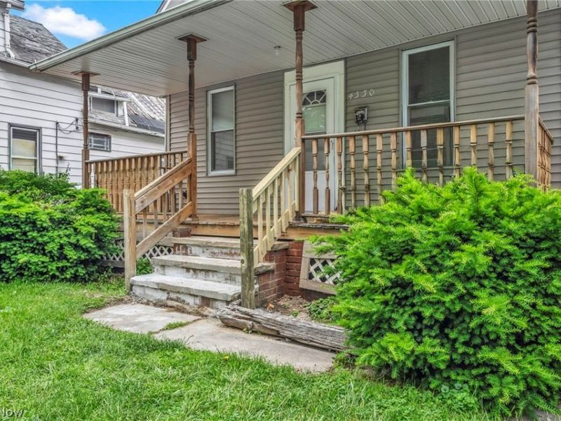 4330 Marvin Avenue, Cleveland, OH 44109 Photo 6