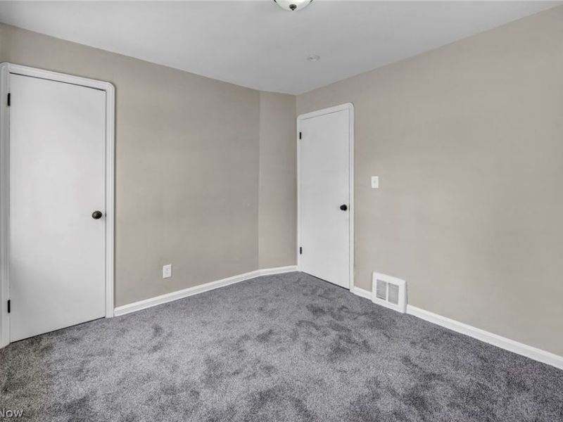 9901 Marah Avenue, Cleveland, OH 44104 Photo 11