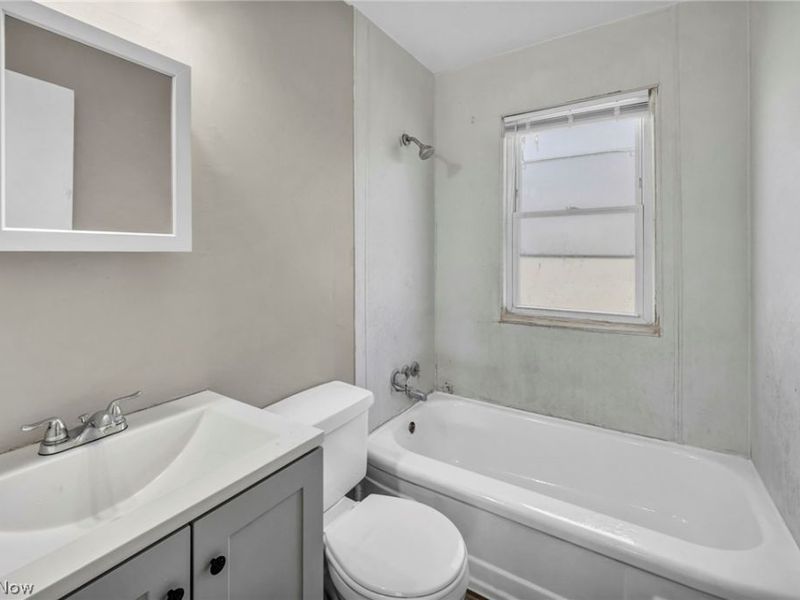 9901 Marah Avenue, Cleveland, OH 44104 Photo 12