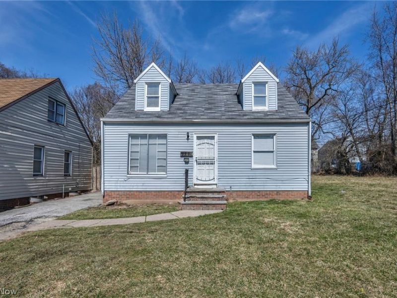 9901 Marah Avenue, Cleveland, OH 44104 Photo 2