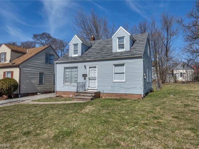 9901 Marah Avenue, Cleveland, OH 44104 Photo 3