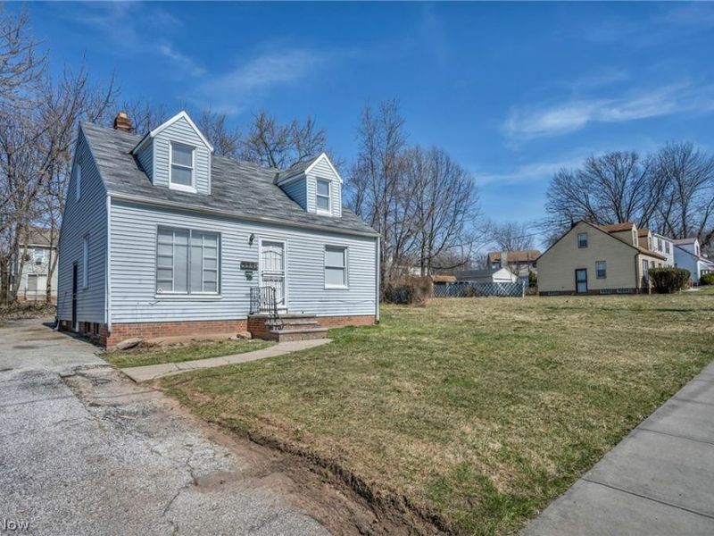 9901 Marah Avenue, Cleveland, OH 44104 Photo 5