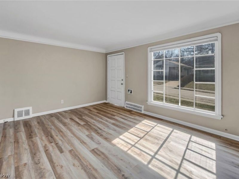 9901 Marah Avenue, Cleveland, OH 44104 Photo 7