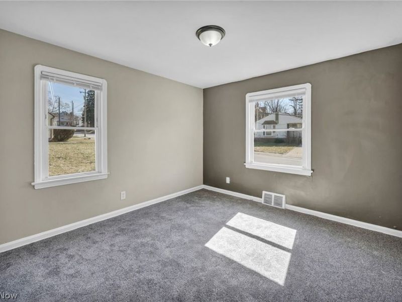 9901 Marah Avenue, Cleveland, OH 44104 Photo 8