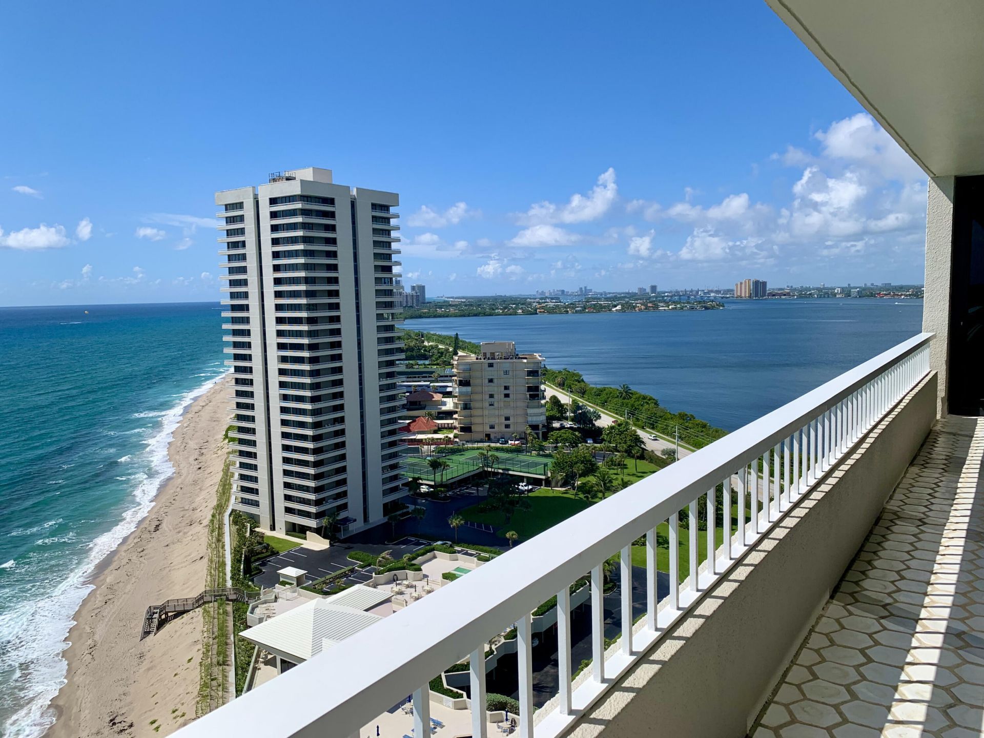5540 N Ocean Drive, Unit PH-A, Riviera Beach, FL 33404 Photo