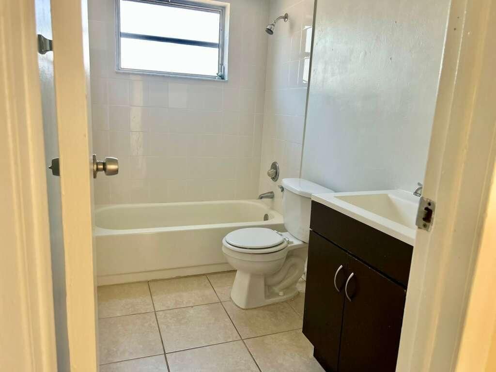 2505 NW 105th Lane, Sunrise, FL 33322 Photo