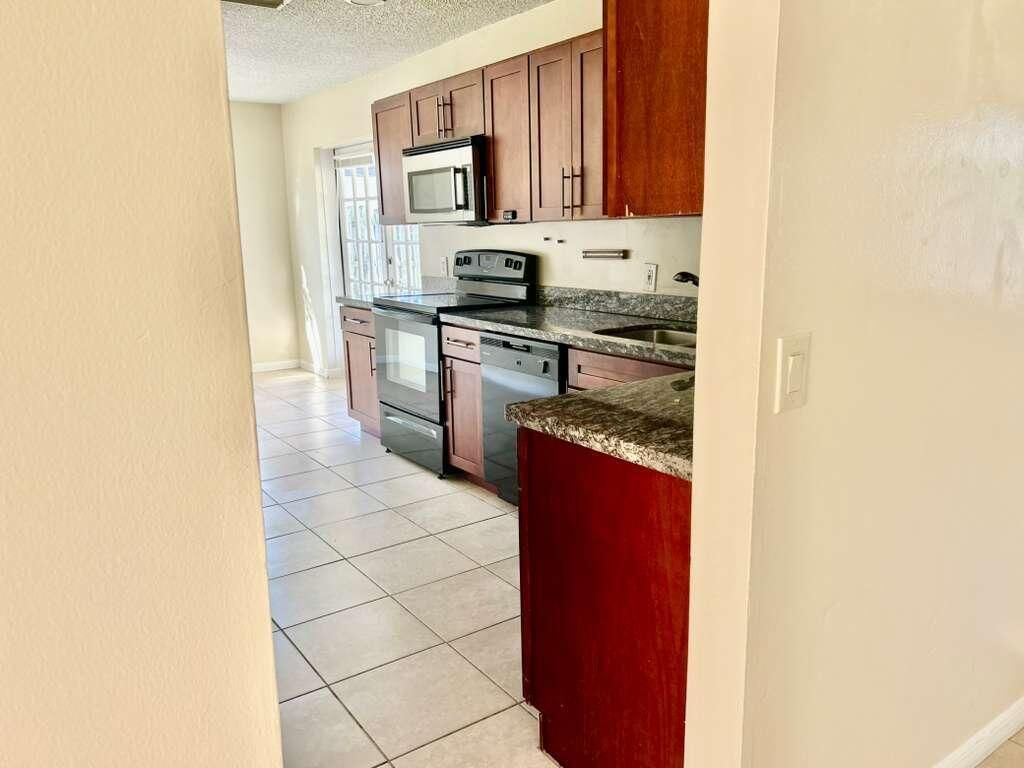 2505 NW 105th Lane, Sunrise, FL 33322 Photo