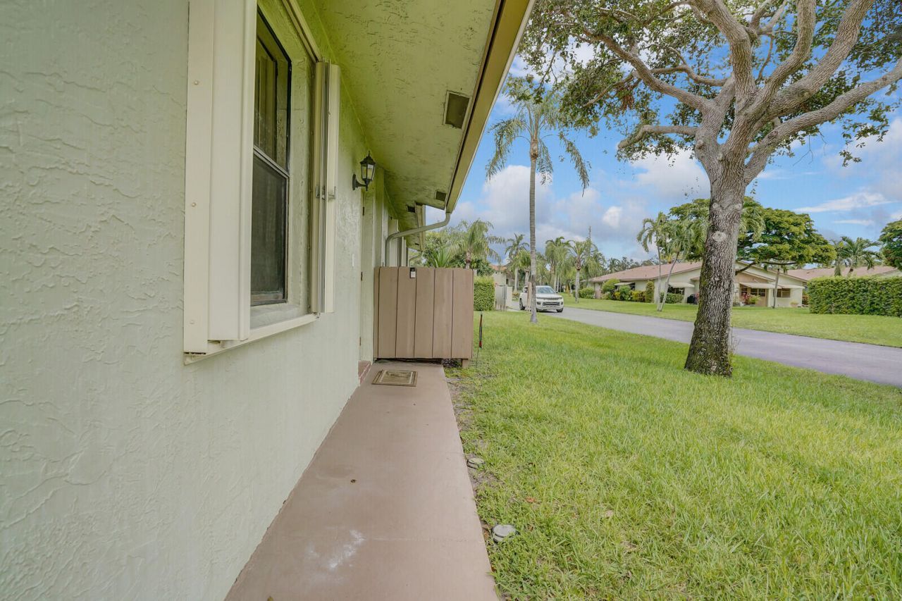 1737 Palmland Drive, Boynton Beach, FL 33436 Photo