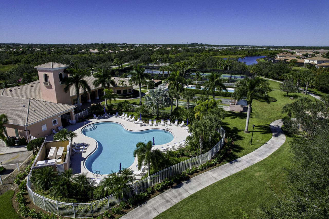 10907 SW Candlewood Road, Port Saint Lucie, FL 34987 Photo