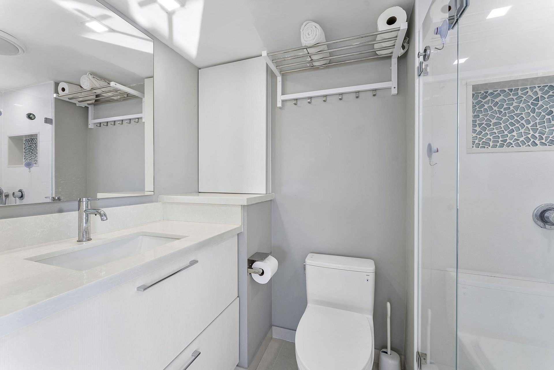 4505 S Ocean Boulevard, Unit 307, Highland Beach, FL 33487 Photo