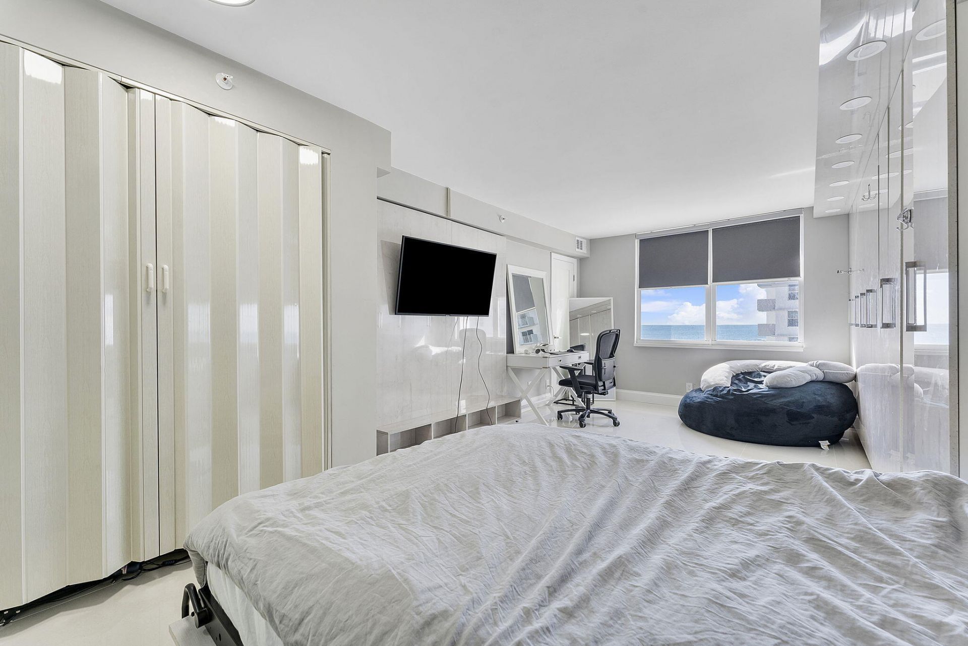 4505 S Ocean Boulevard, Unit 307, Highland Beach, FL 33487 Photo