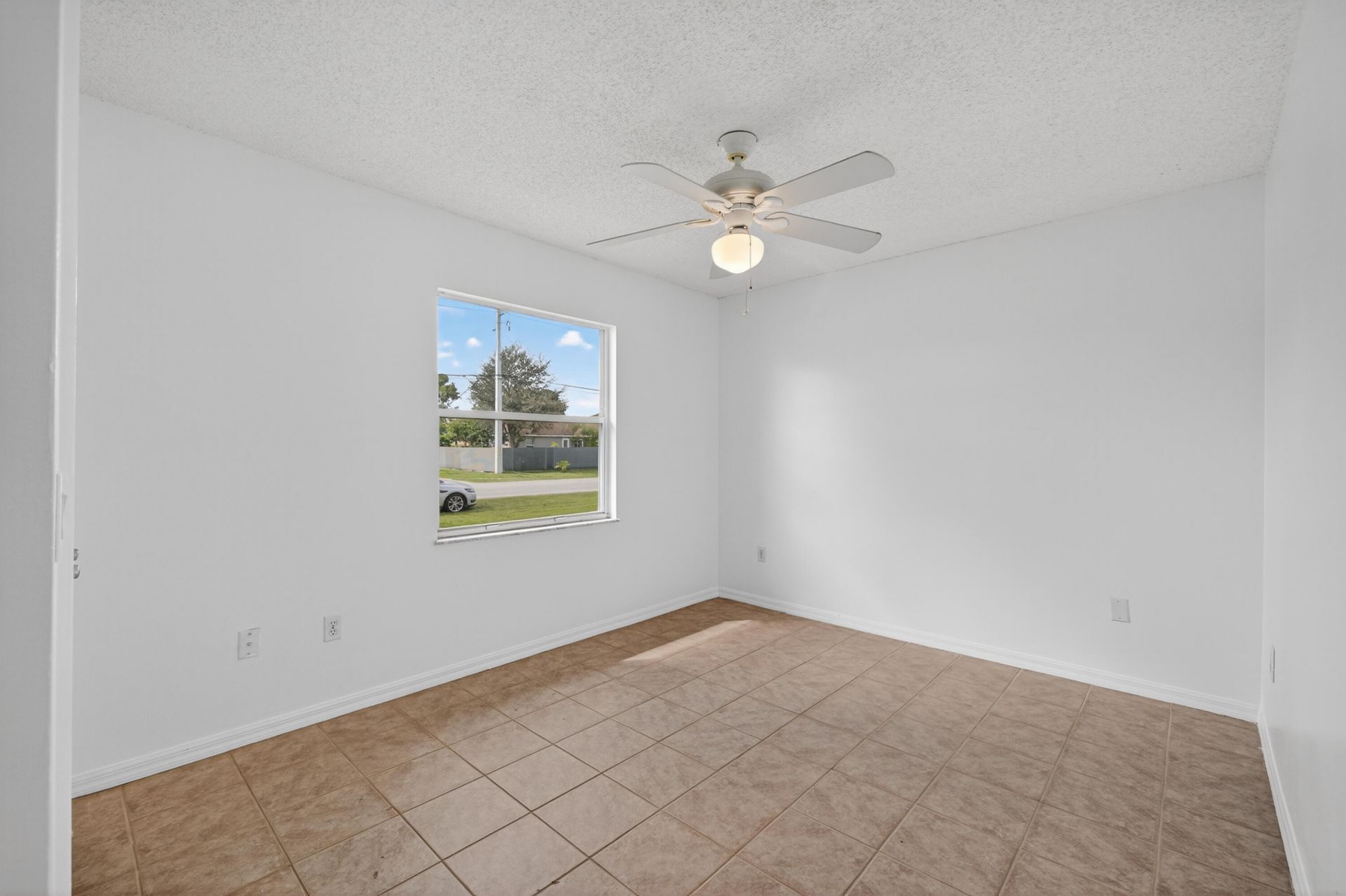 2273 SE Melaleuca Boulevard, Port Saint Lucie, FL 34952 Photo