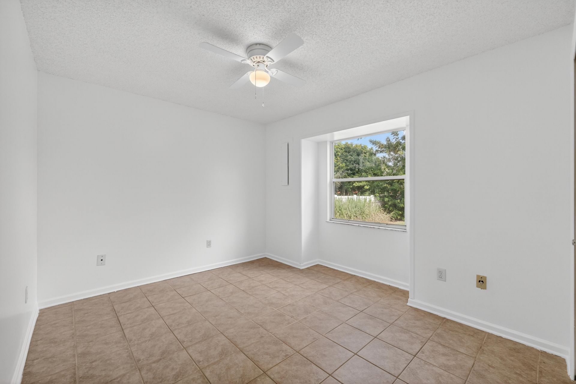2273 SE Melaleuca Boulevard, Port Saint Lucie, FL 34952 Photo