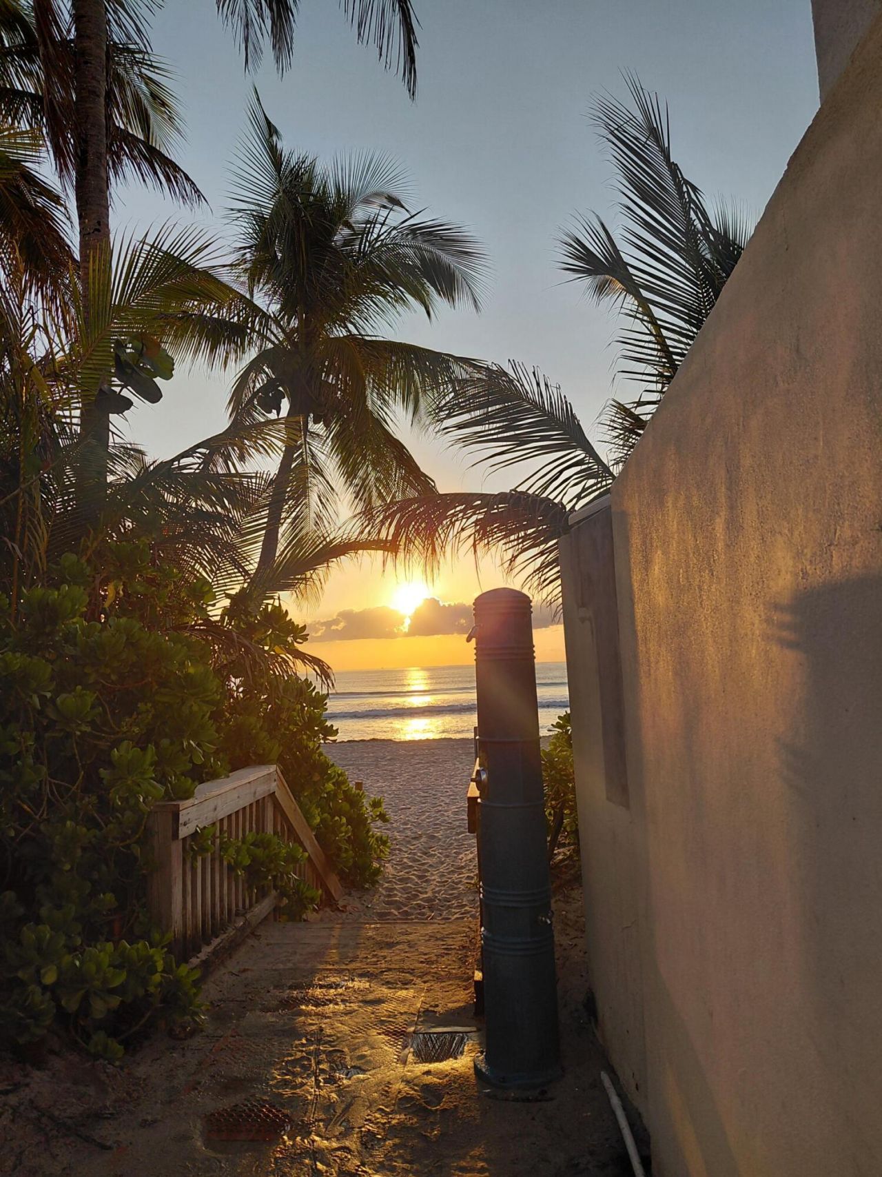 3113 S Ocean Drive, Unit 504, Hallandale Beach, FL 33009 Photo