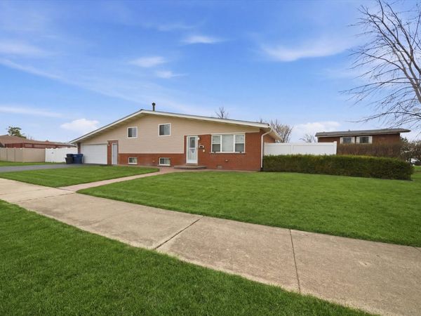 10725 S Rutherford Avenue , Worth, IL 60482