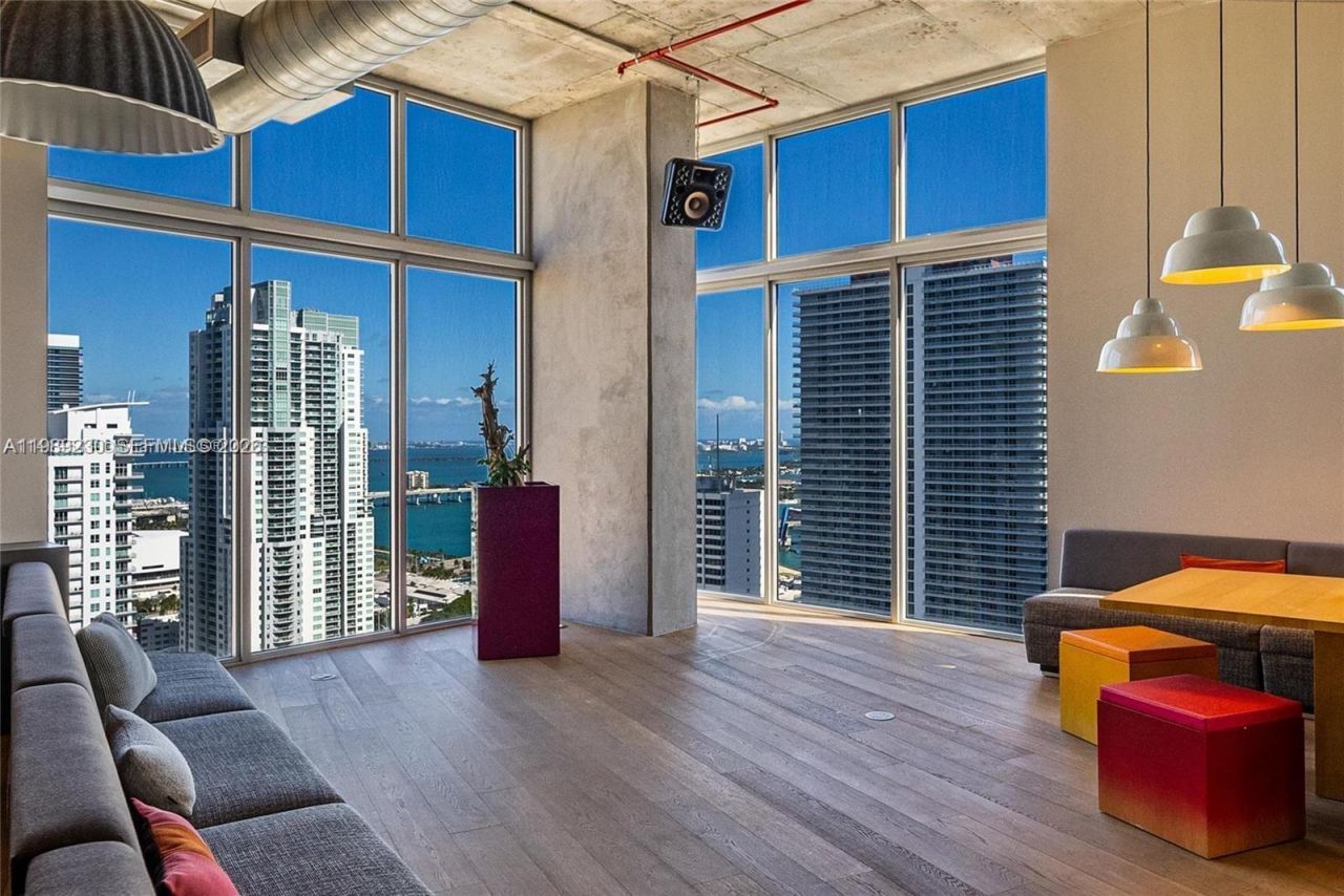 151 SE 1st St, Unit 1608, Miami, FL 33131 Photo