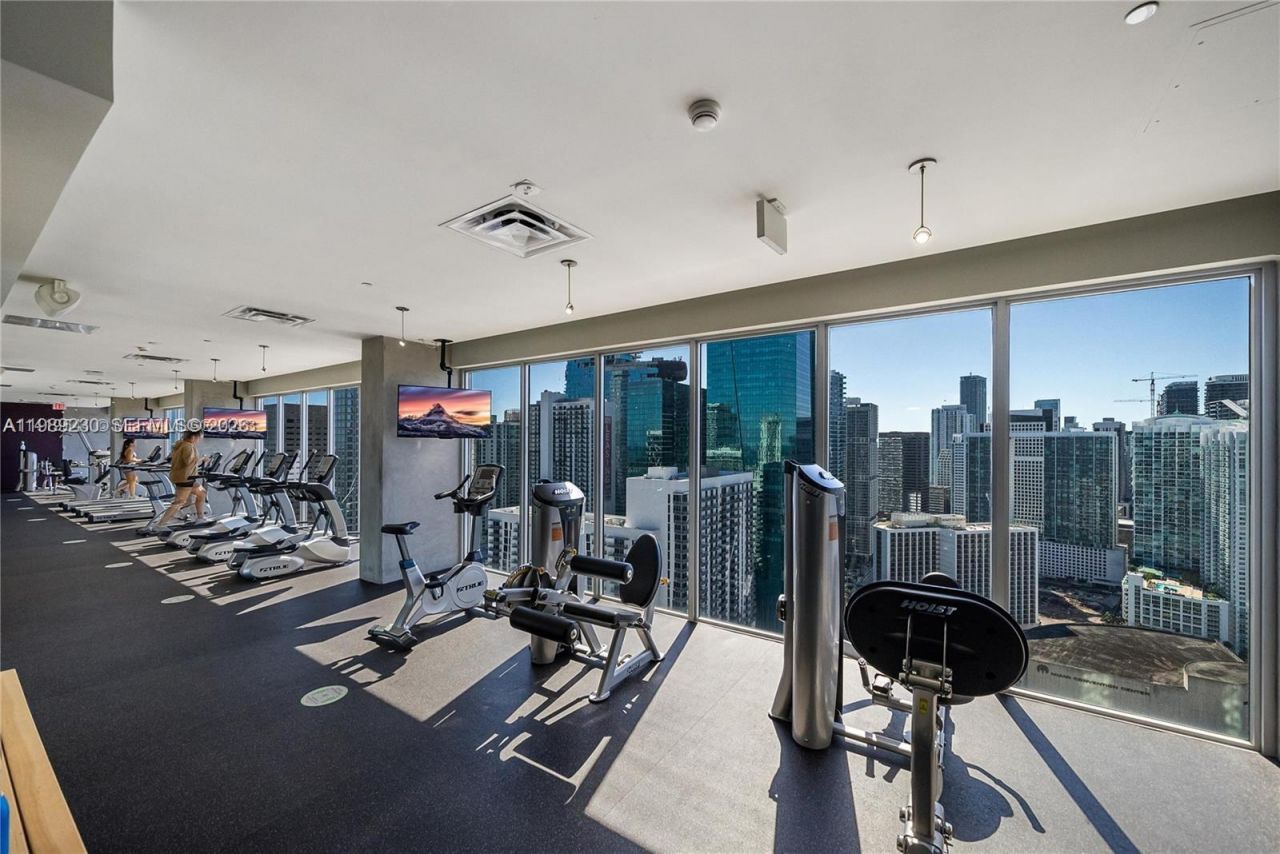 151 SE 1st St, Unit 1608, Miami, FL 33131 Photo