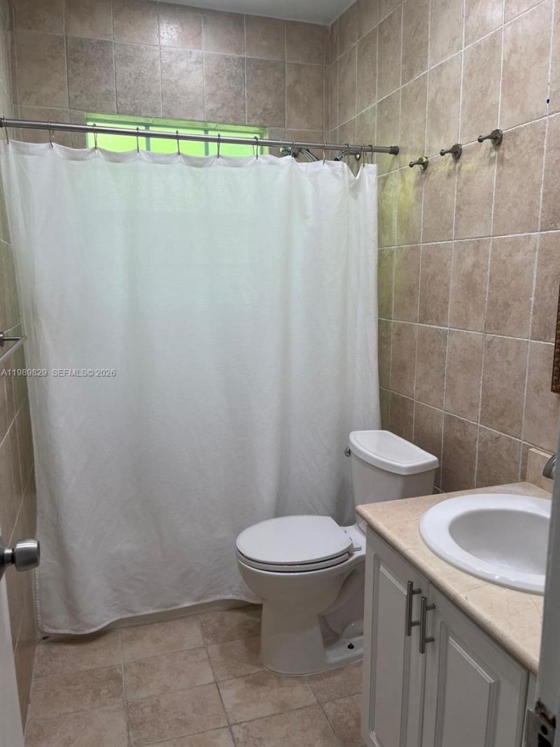 9260 Bay Harbor Ter , Unit 24, Bay Harbor Islands, FL 33154 Photo