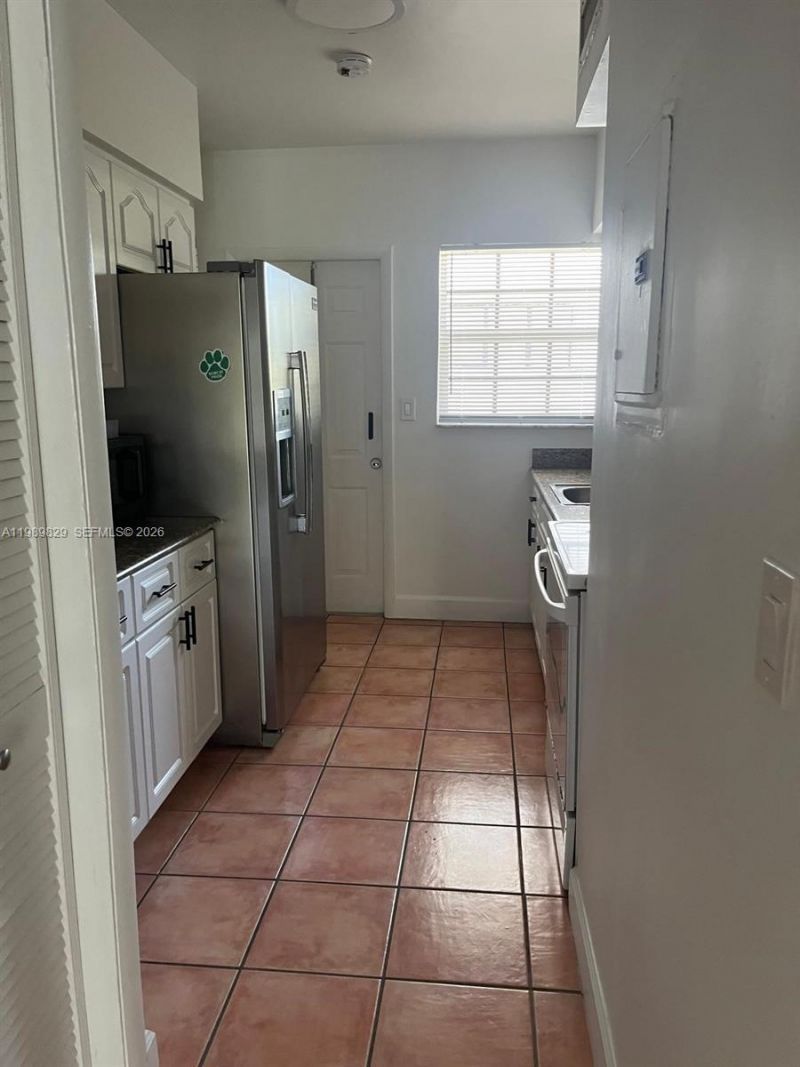 9260 Bay Harbor Ter , Unit 24, Bay Harbor Islands, FL 33154 Photo