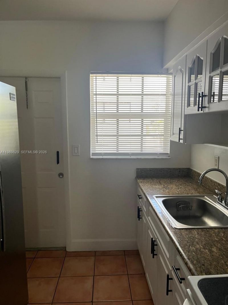 9260 Bay Harbor Ter , Unit 24, Bay Harbor Islands, FL 33154 Photo