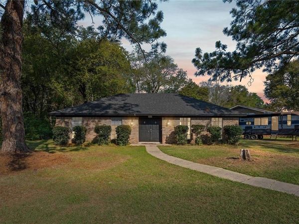 3016 Colburn Drive, Mobile, AL 36606