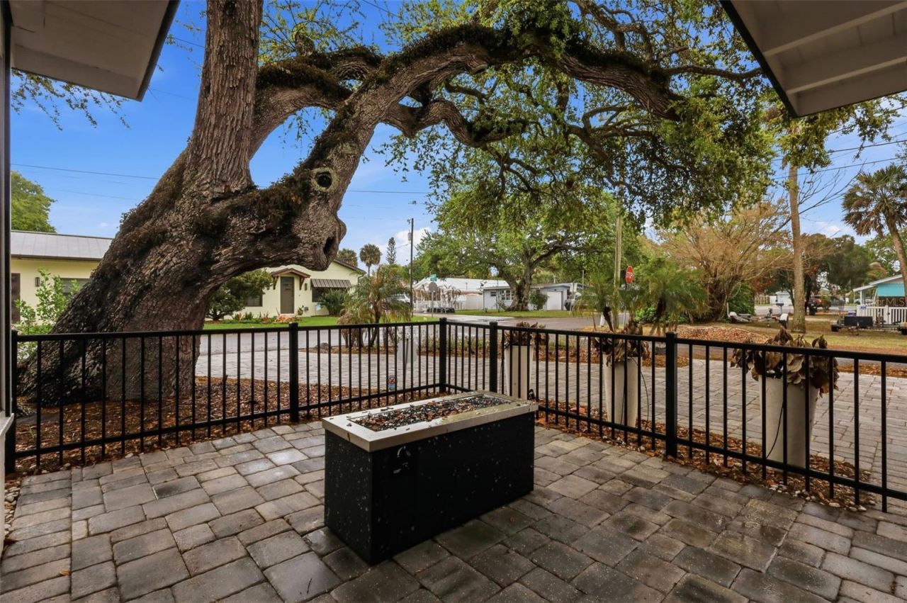 306 S Pine Street , New Smyrna Beach, FL 32169 Photo