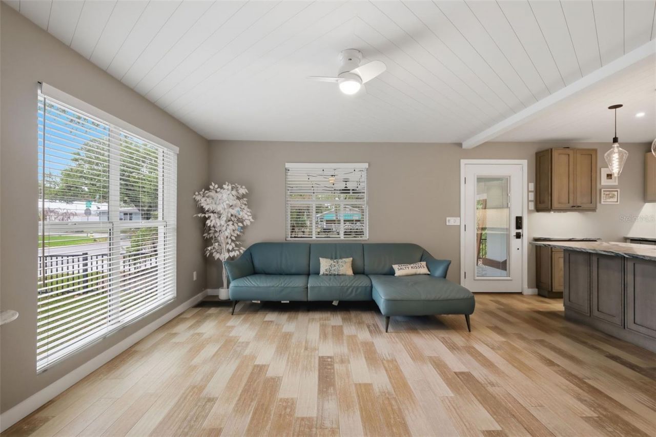 306 S Pine Street , New Smyrna Beach, FL 32169 Photo