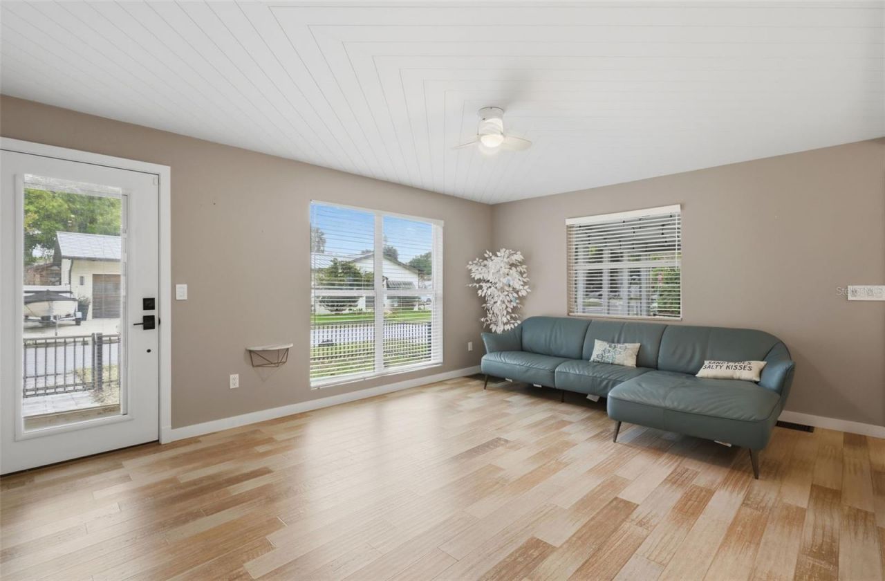 306 S Pine Street , New Smyrna Beach, FL 32169 Photo