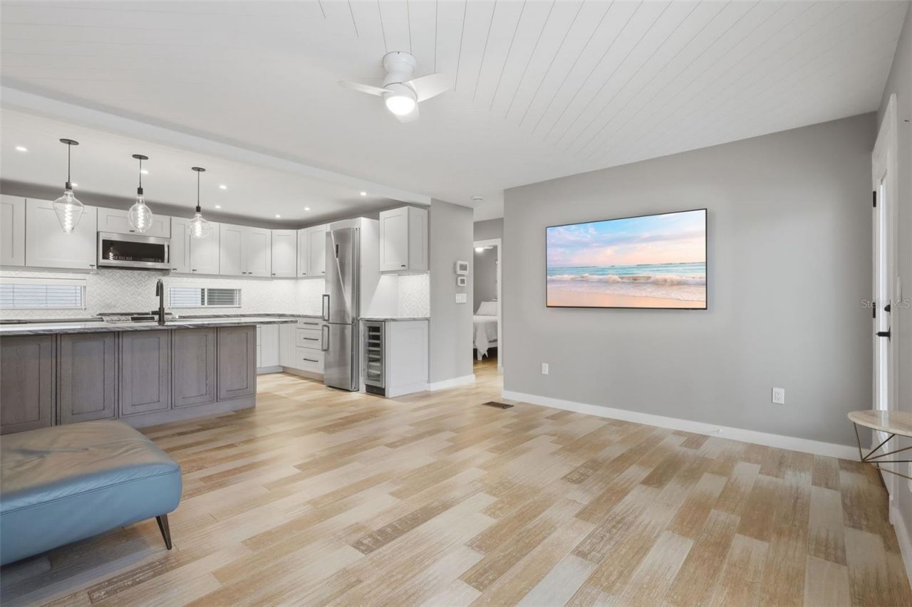 306 S Pine Street , New Smyrna Beach, FL 32169 Photo