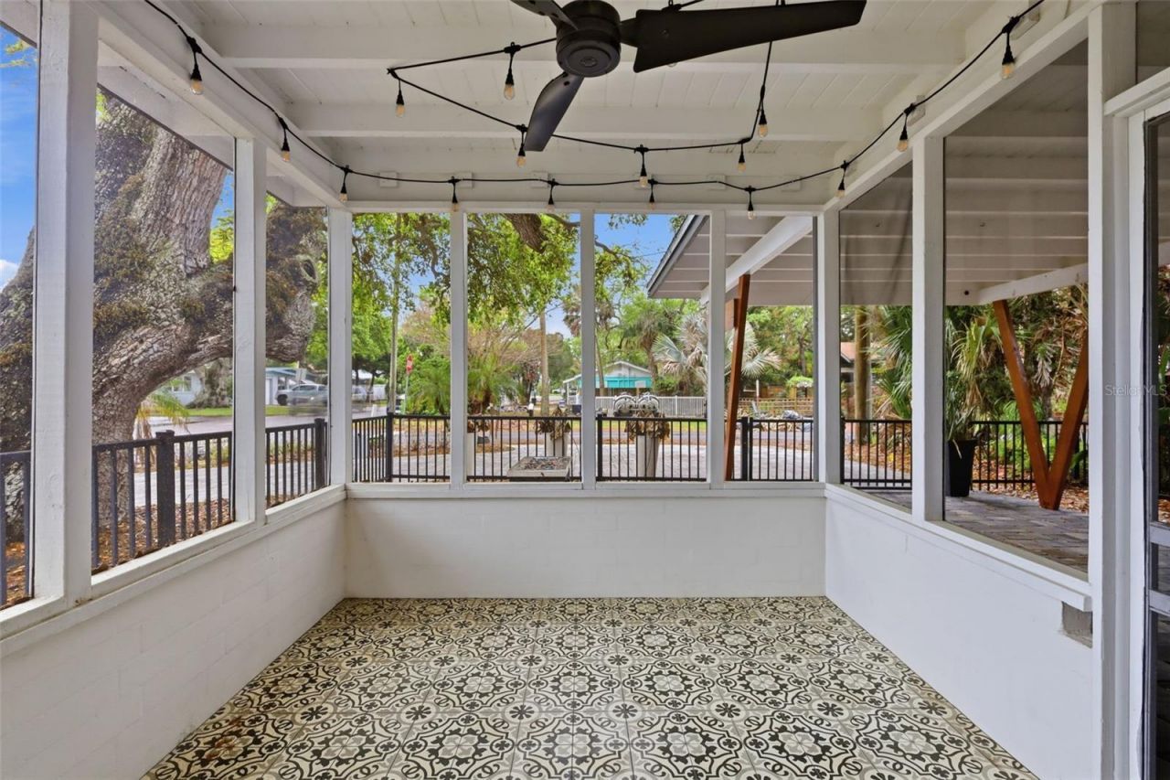 306 S Pine Street , New Smyrna Beach, FL 32169 Photo