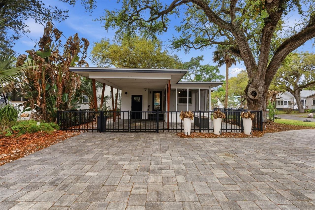 306 S Pine Street , New Smyrna Beach, FL 32169 Photo