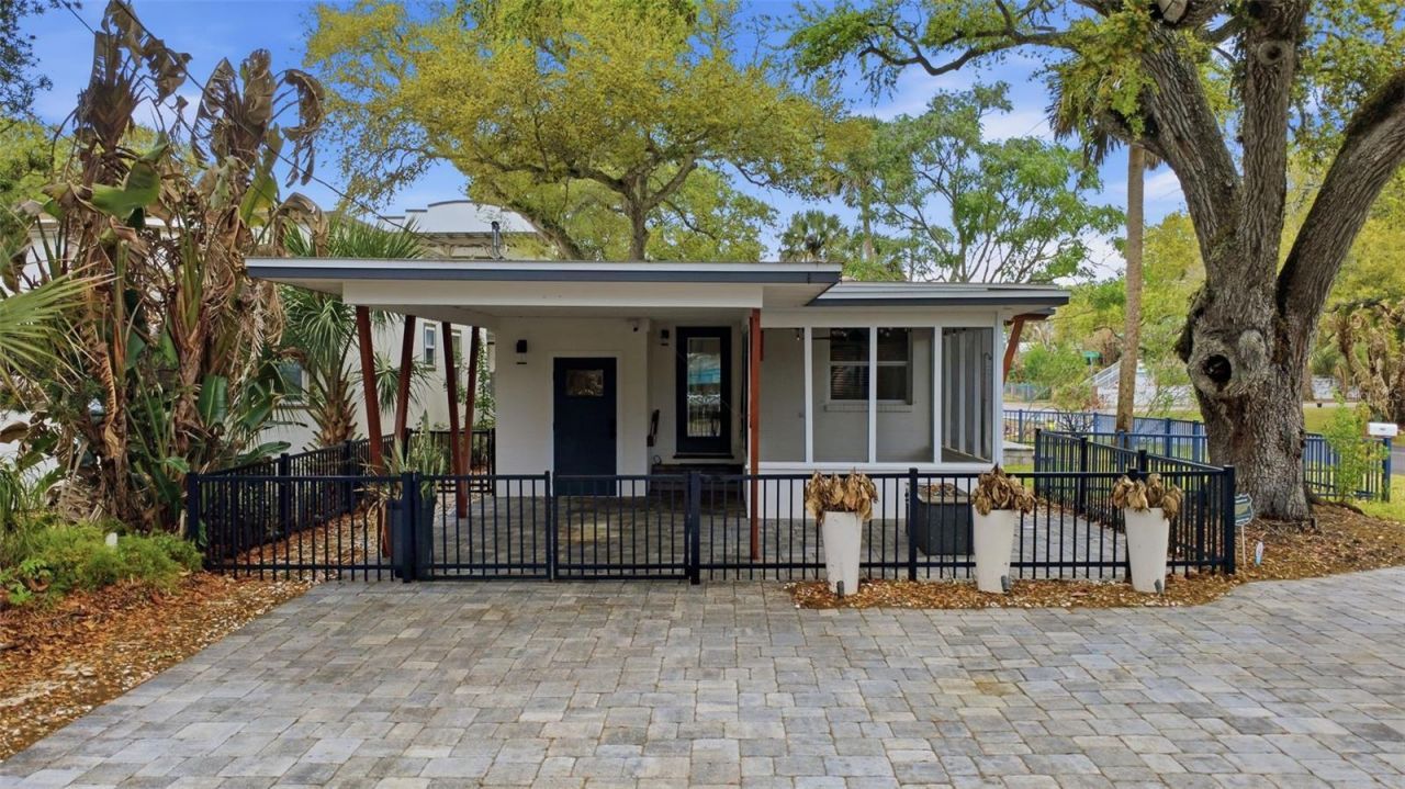 306 S Pine Street , New Smyrna Beach, FL 32169 Photo