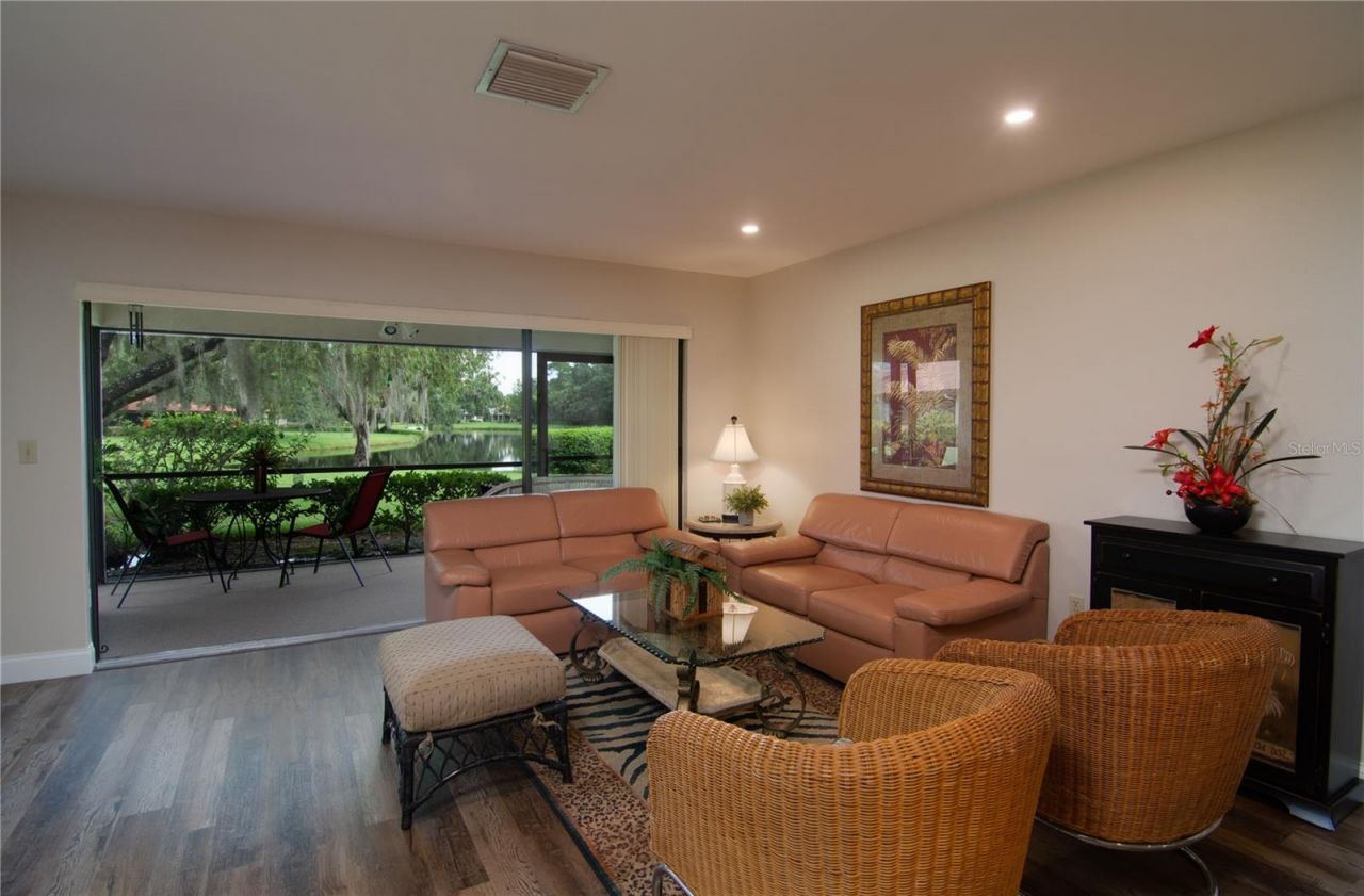 5635 Golf Pointe Drive , Unit 101, Sarasota, FL 34243 Photo