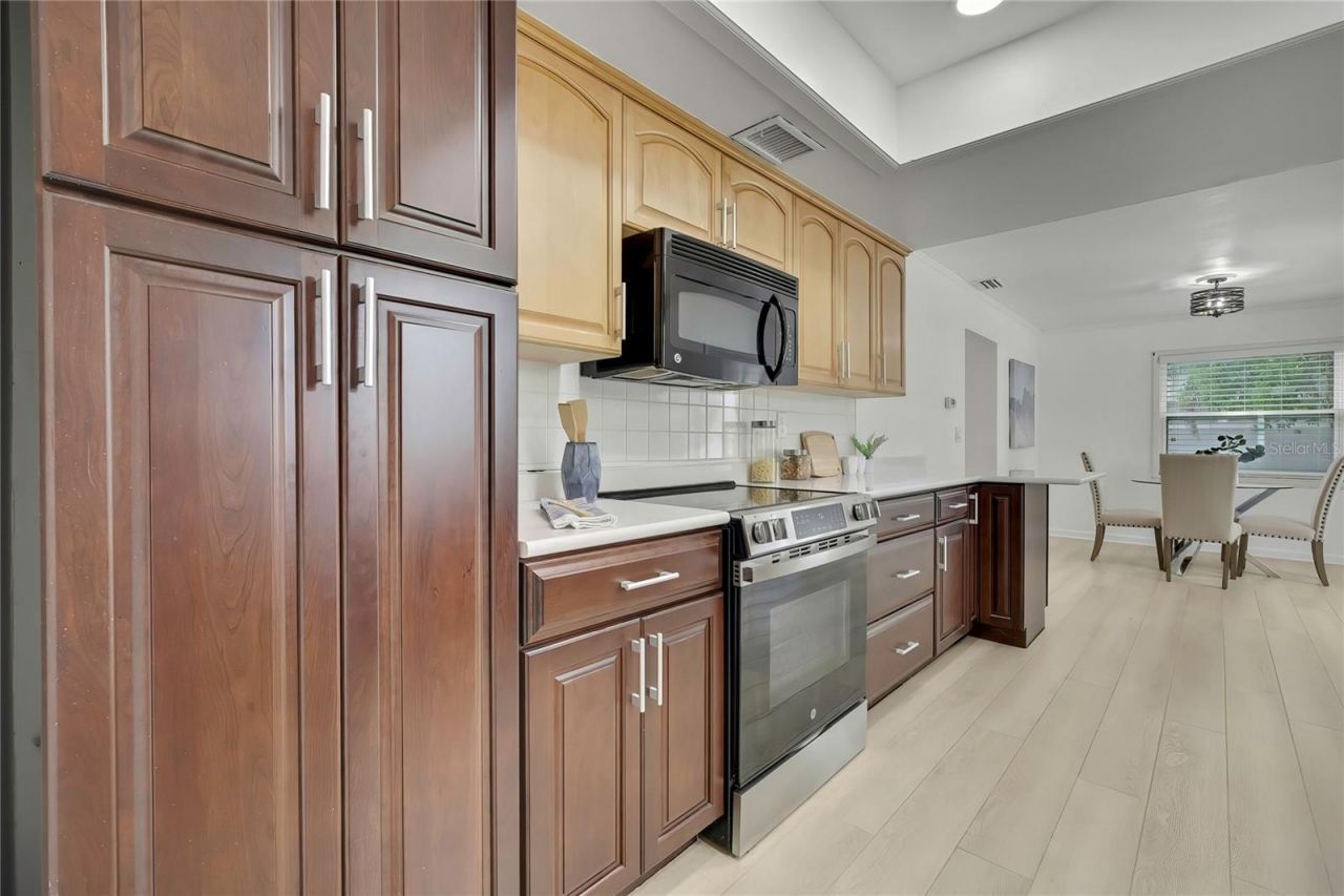 8424 Stillbrook Avenue, Tampa, FL 33615 Photo