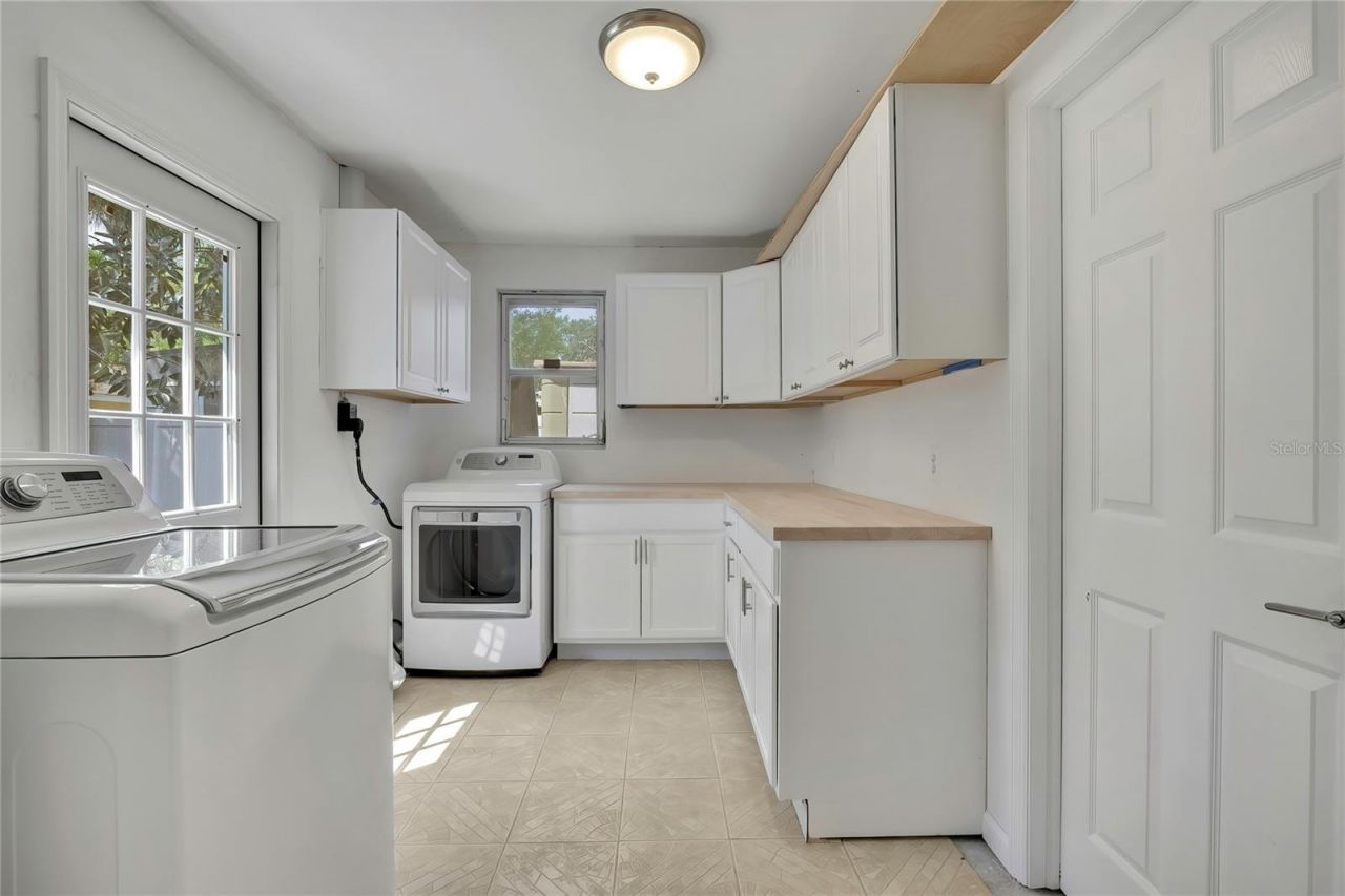 8424 Stillbrook Avenue, Tampa, FL 33615 Photo