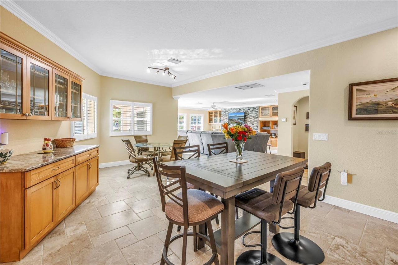 1939 Hawaii Avenue Ne, Saint Petersburg, FL 33703 Photo