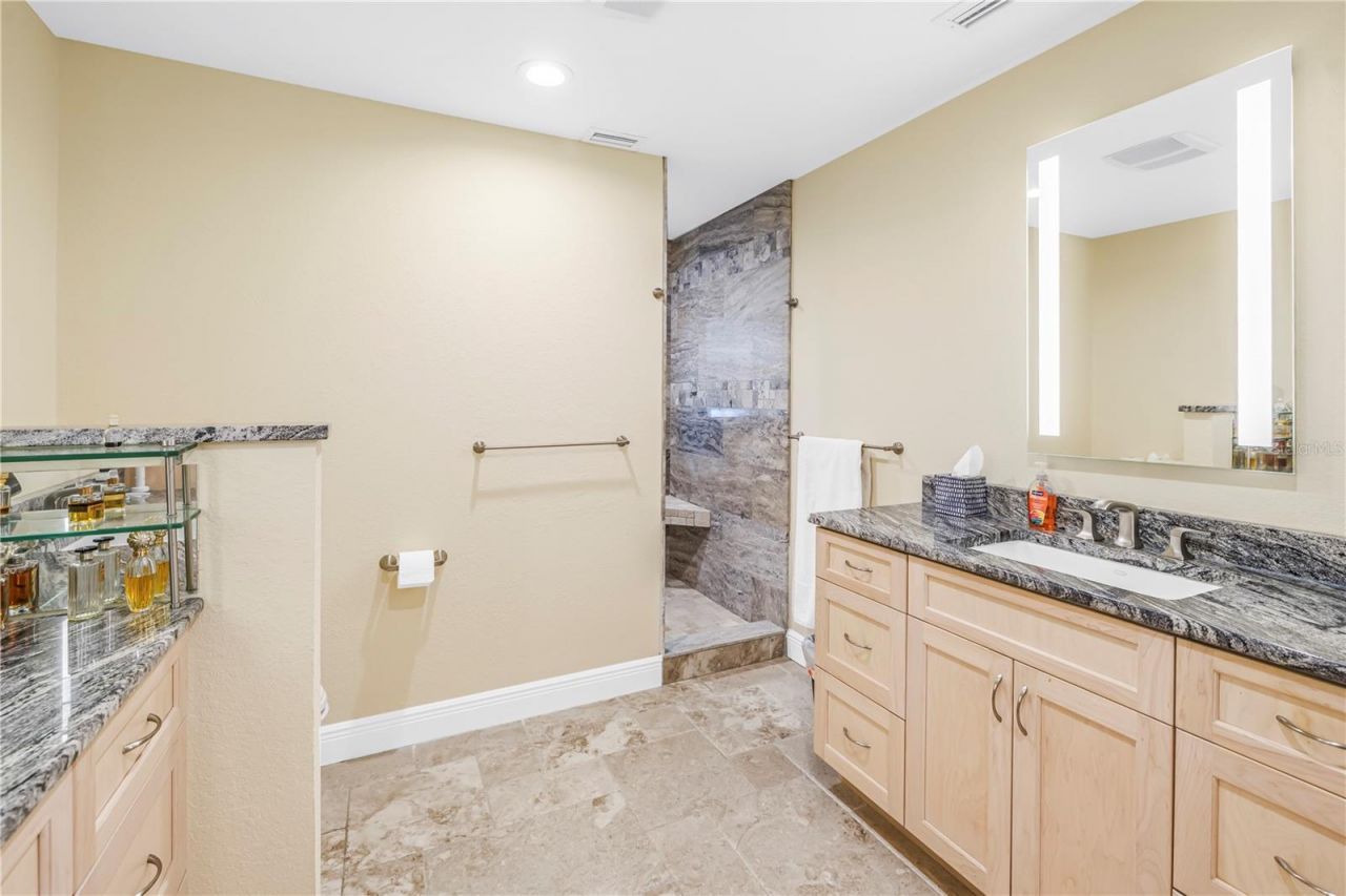 1939 Hawaii Avenue Ne, Saint Petersburg, FL 33703 Photo