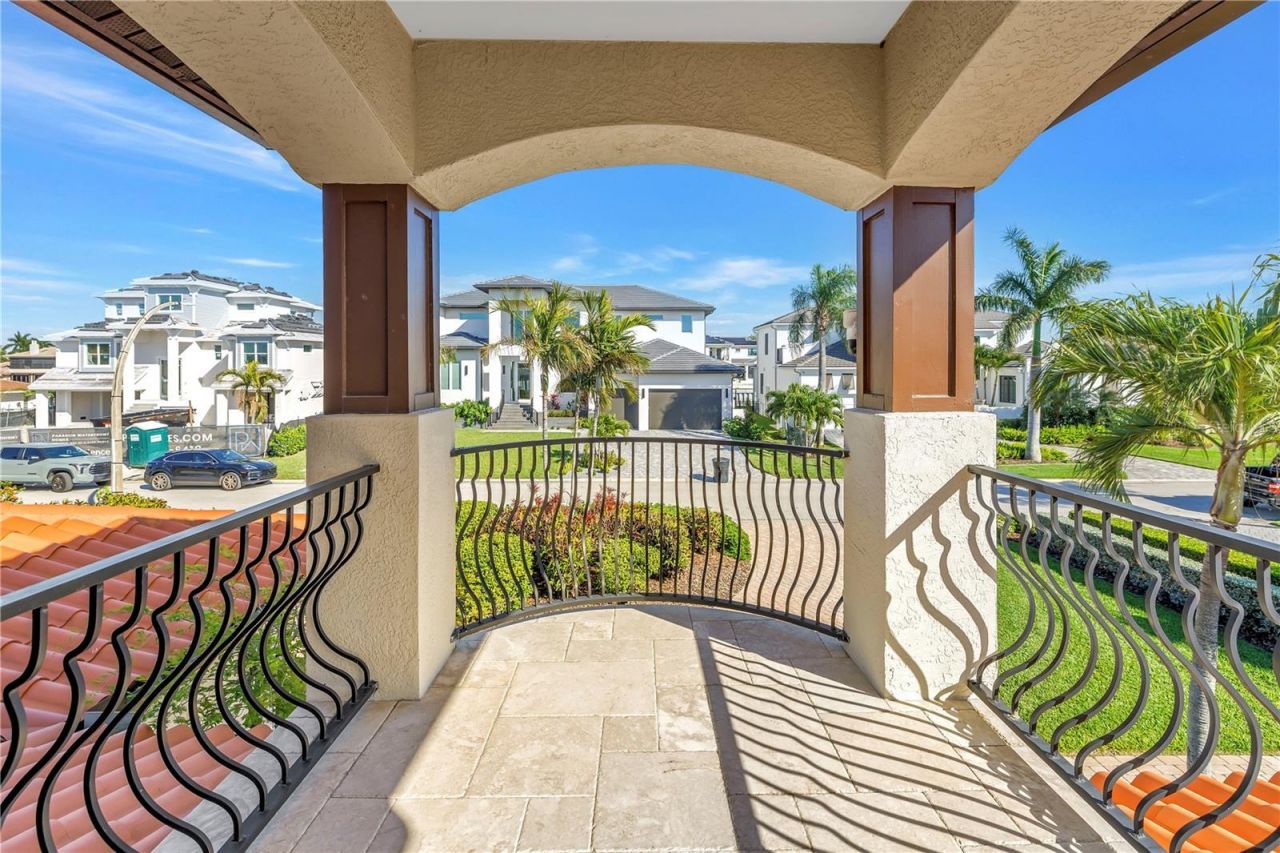 1939 Hawaii Avenue Ne, Saint Petersburg, FL 33703 Photo