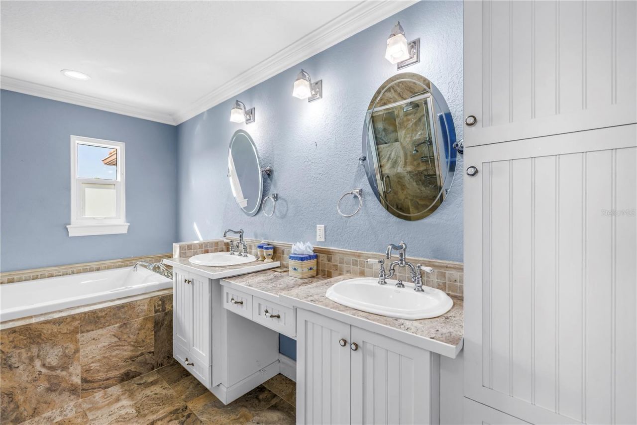 1939 Hawaii Avenue Ne, Saint Petersburg, FL 33703 Photo