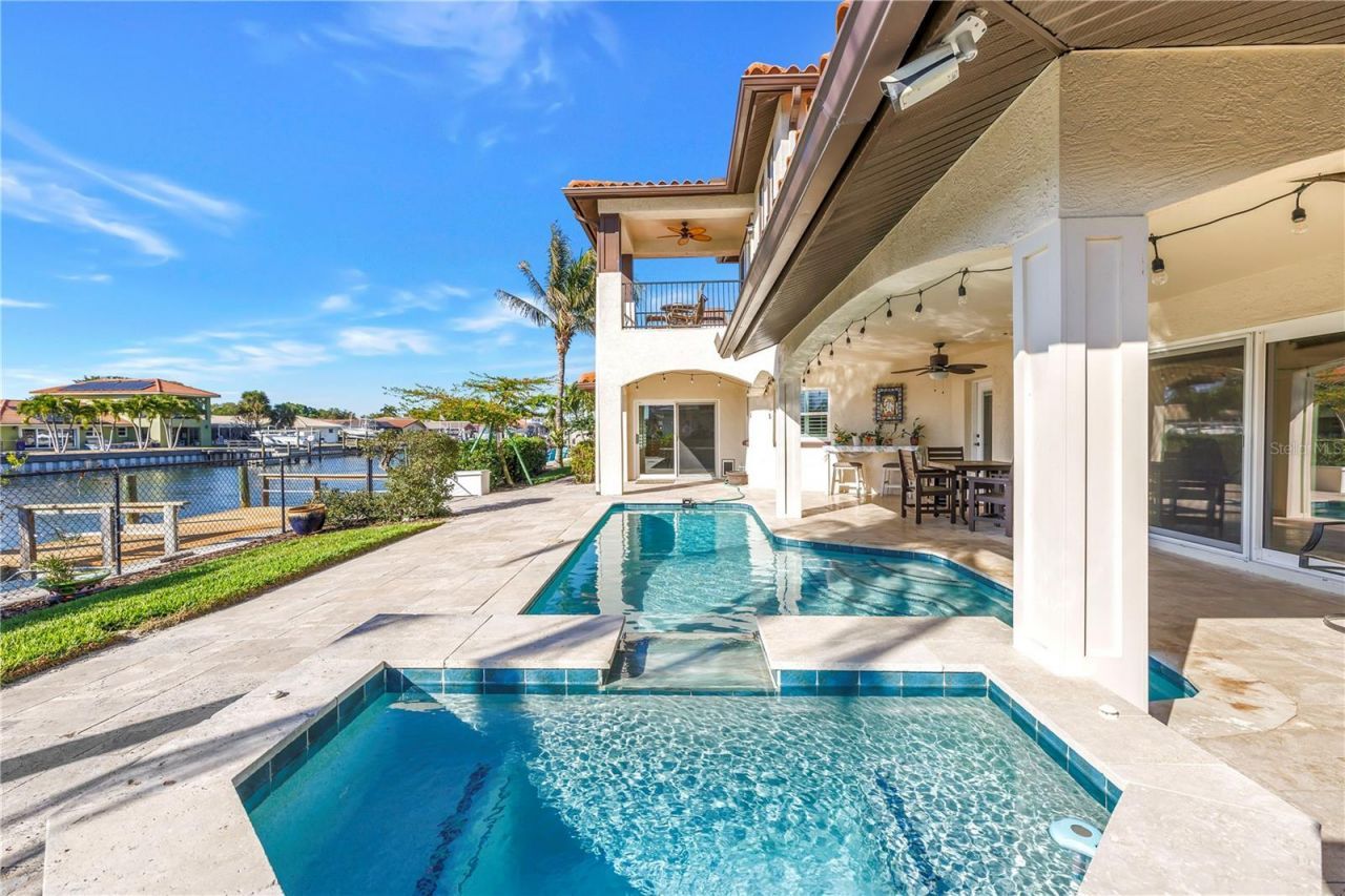 1939 Hawaii Avenue Ne, Saint Petersburg, FL 33703 Photo