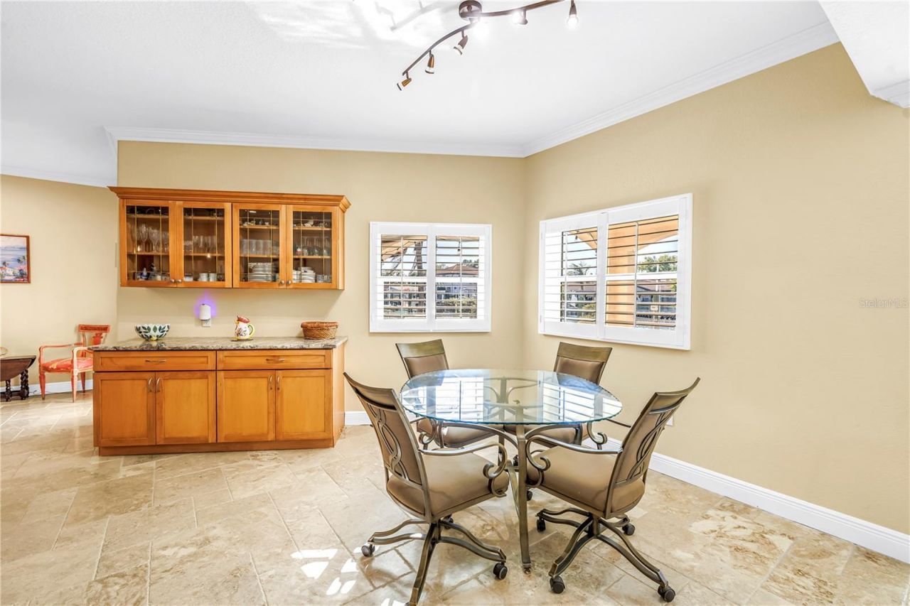 1939 Hawaii Avenue Ne, Saint Petersburg, FL 33703 Photo