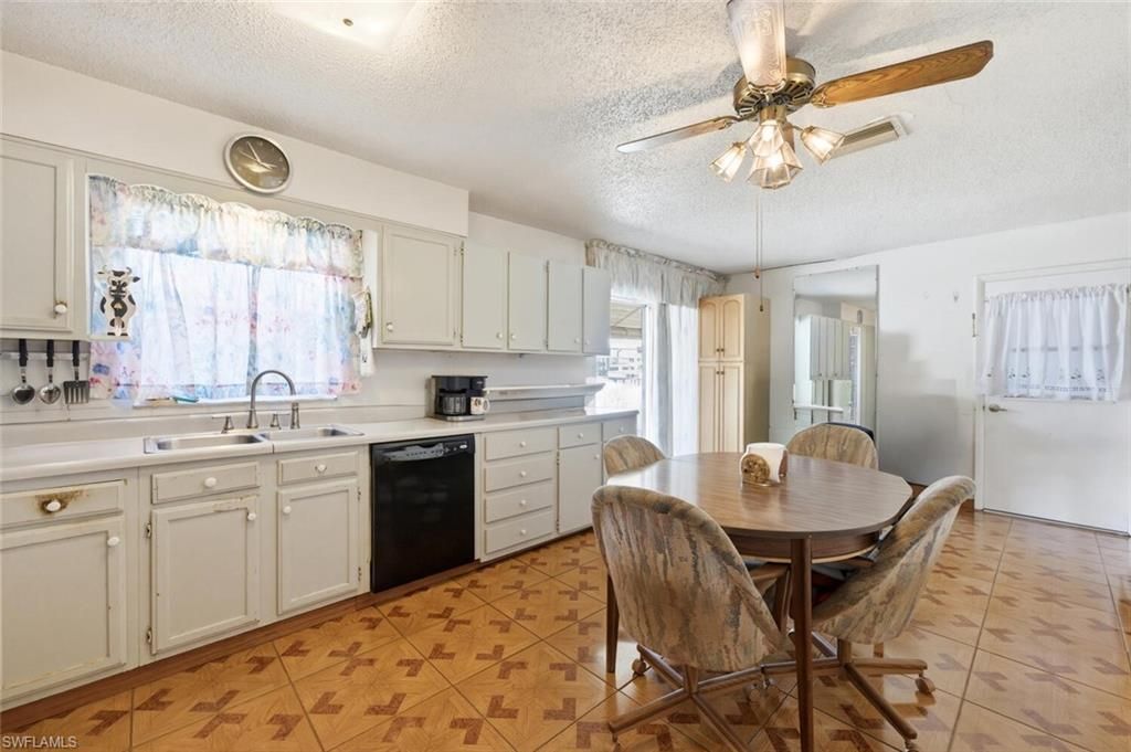 819 98th Ave N, Naples, FL 34108 Photo