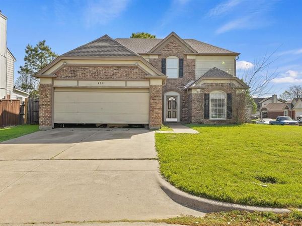 4911 Hibiscus Drive, Arlington, TX 76018