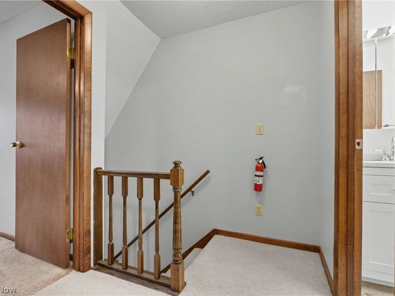 548 Continental Drive , Unit B, Salem, OH 44460 Photo 11