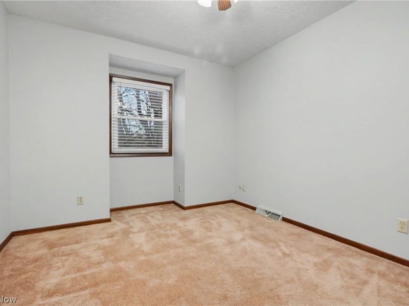 548 Continental Drive , Unit B, Salem, OH 44460 Photo 13