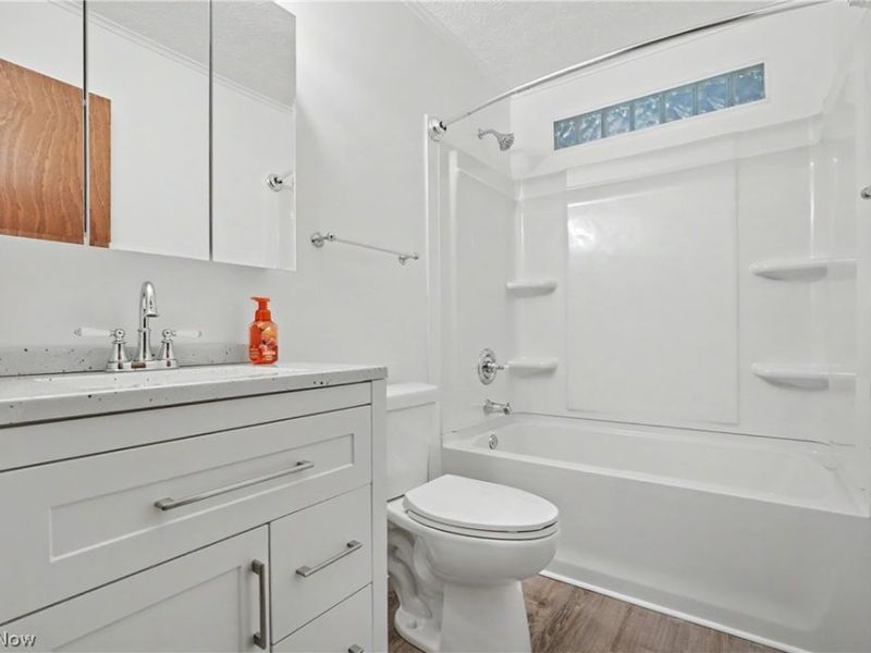 548 Continental Drive , Unit B, Salem, OH 44460 Photo 14