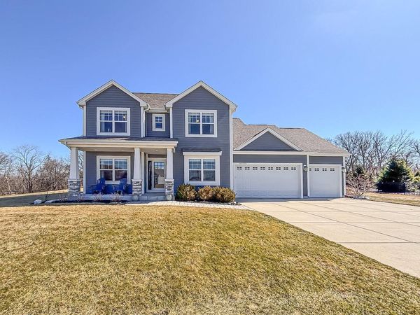 W275N358 Arrowhead TRAIL, Waukesha, WI 53188