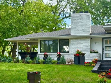 19860 Cottagewood Road, Deephaven, MN 55331