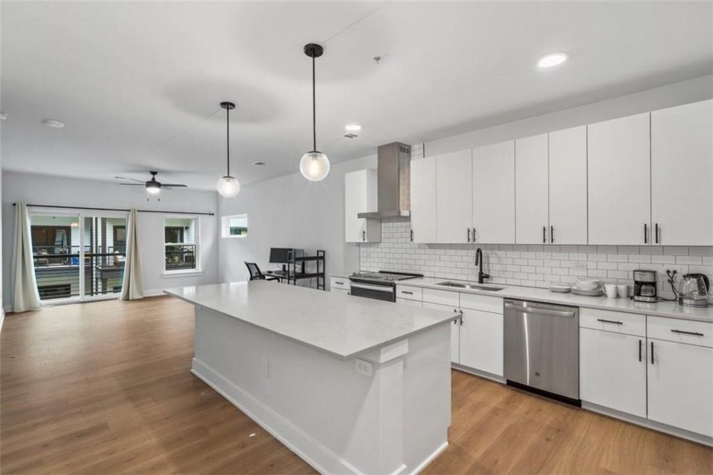 3101 Govalle Ave, Unit 214, Austin, TX 78702 Main Photo