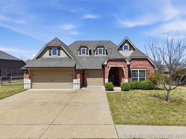 9285 E 133rd Street S, Bixby, OK 74008